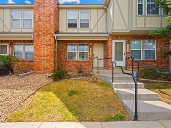3006 W 107th Place
