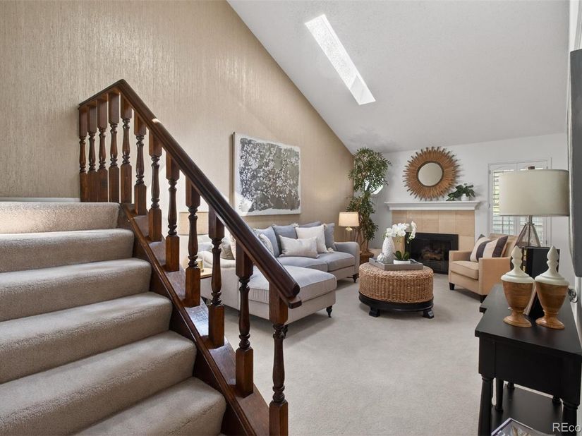 2558 S Vaughn Way D, Aurora CO 80014