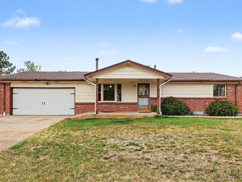 933 Nelson Street, Lakewood CO 80215