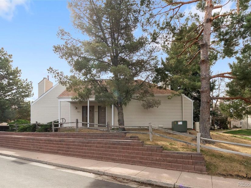 2622 S Xanadu Way B, Aurora CO 80014