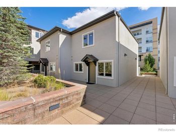 2800 Aurora Avenue