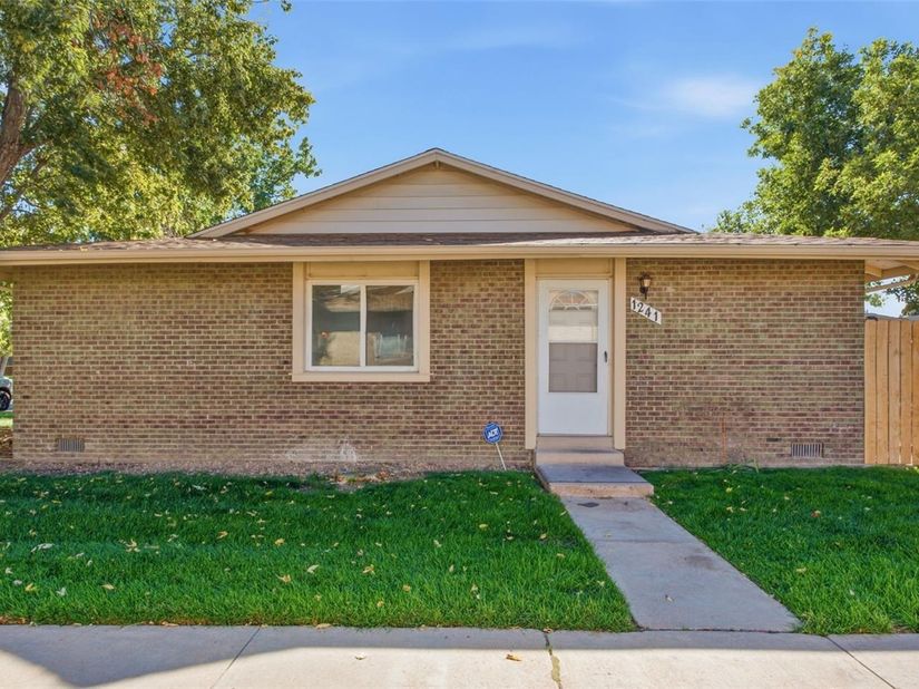1241 S Uvalda Street, Aurora CO 80012