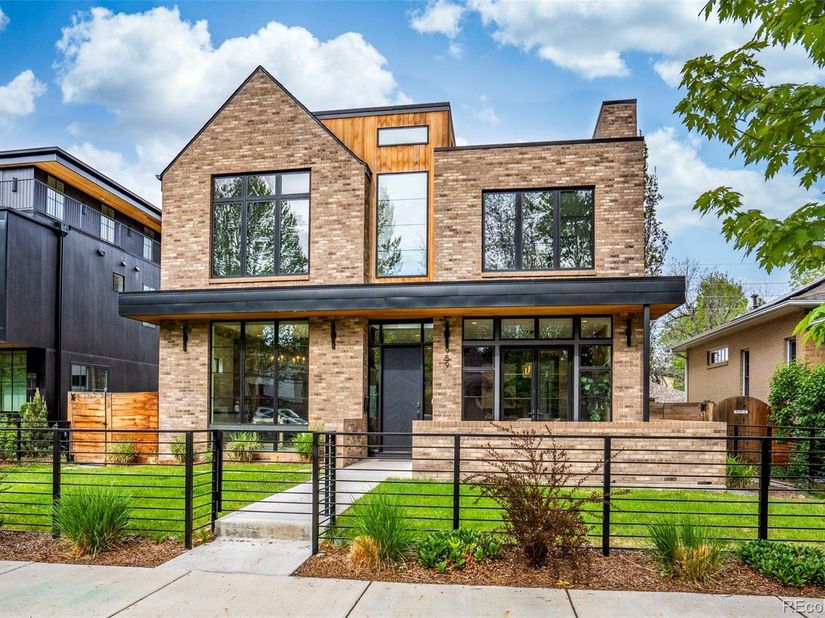 959 S Vine Street, Denver CO 80209