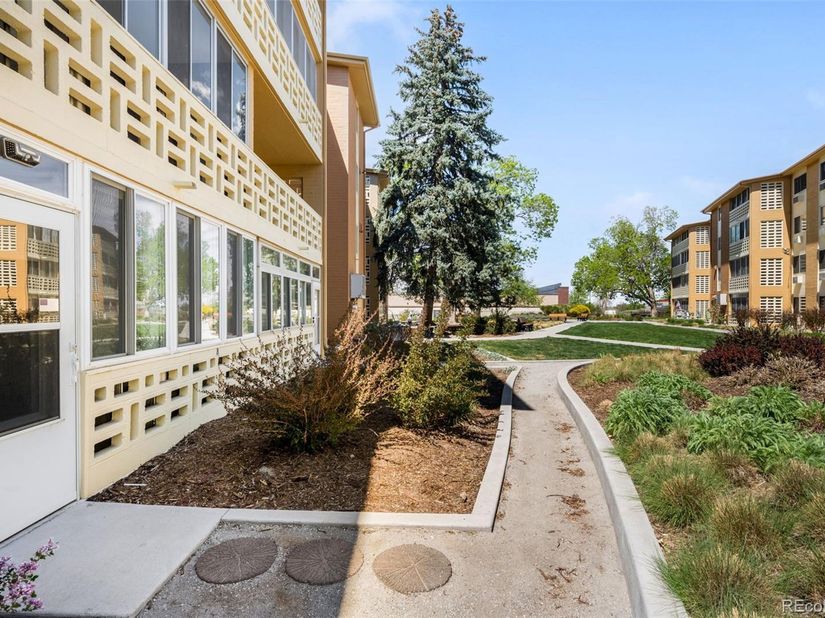 9655 E Center Avenue 8A, Denver CO 80247