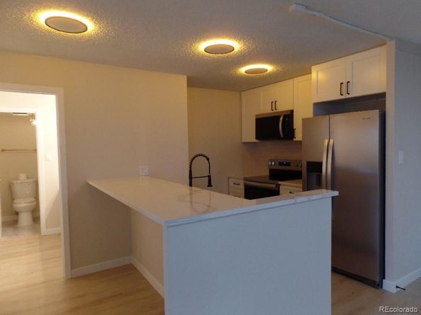 2880 S Locust Street 303S, Denver CO 80222