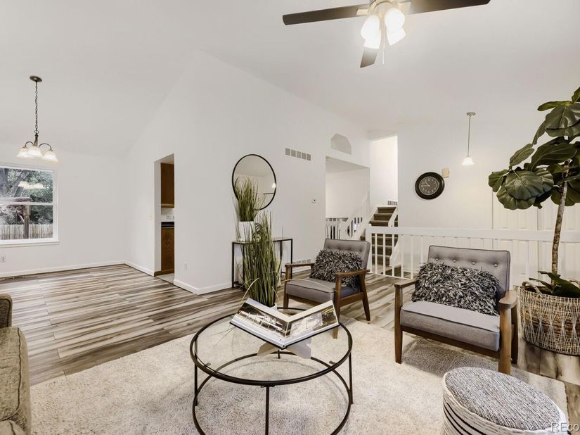 554 S Kittredge Way, Aurora CO 80017