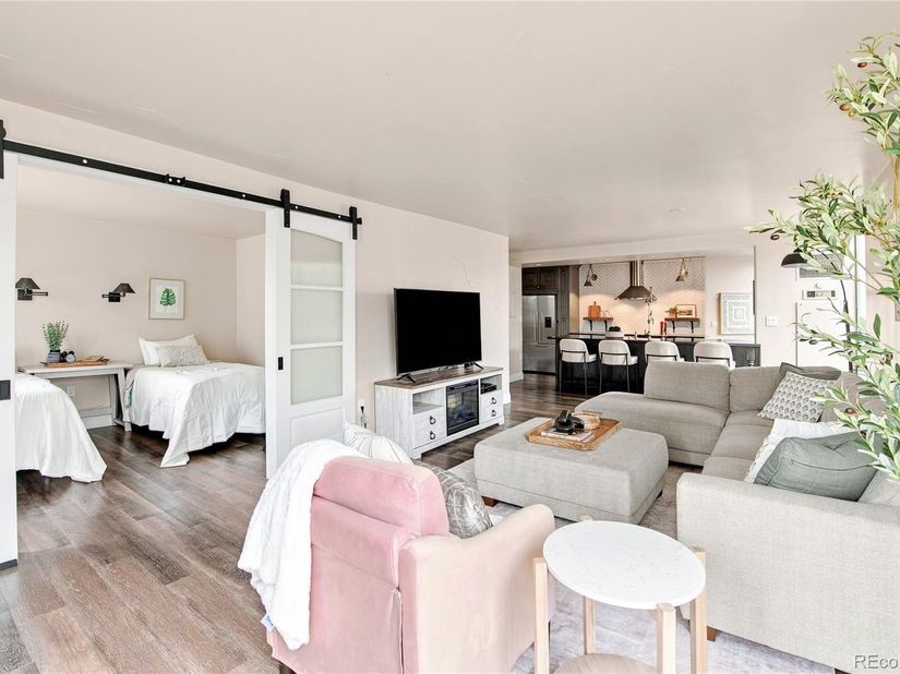 1625 Larimer Street 1705, Denver CO 80202