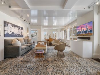 21 East 61st Street