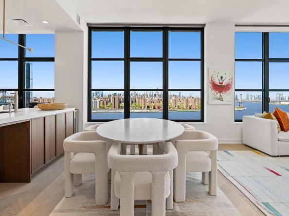 180 Front Street 17E, Brooklyn NY 11201