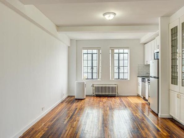 45 Tudor City Place 2002, New York NY 10017