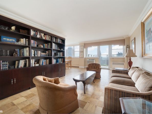 75 Henry Street 20E, Brooklyn NY 11201