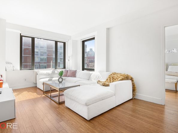 305 West 16th Street 4E, New York NY 10011