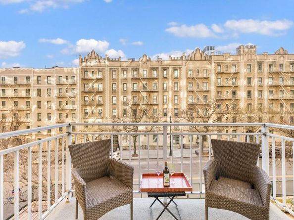 515 East 79th Street 4E, New York NY 10075