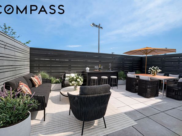 24-22 Jackson Avenue 311, Queens NY 11101