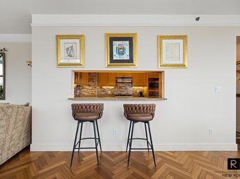 10 Little West Street