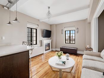 5 Tudor City Place