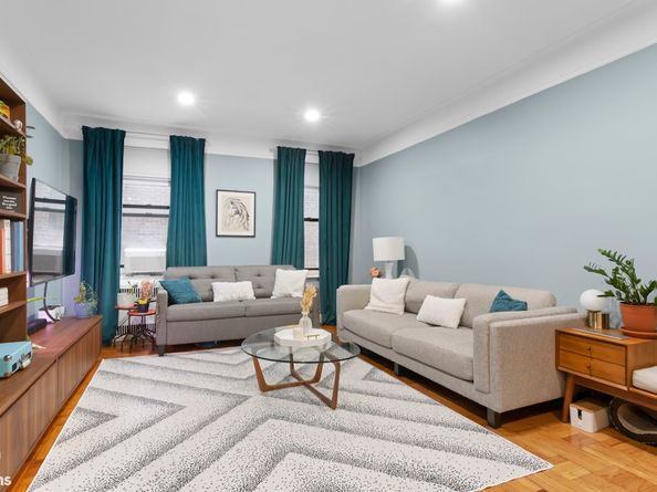 81 Ocean Parkway 2E, Brooklyn NY 11218