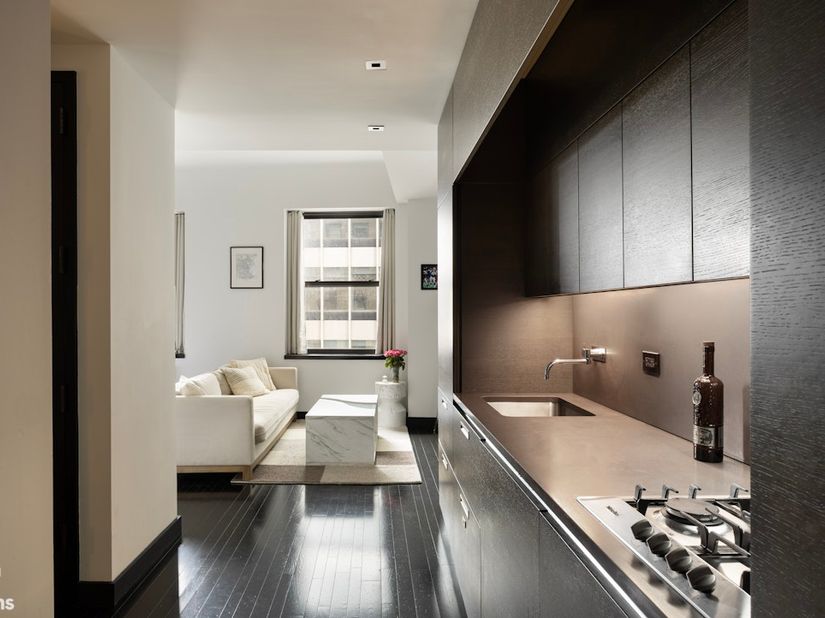 20 Pine Street 2905, New York NY 10005