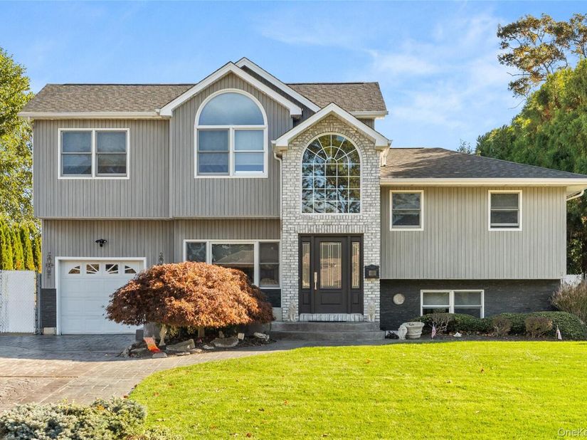 215 Sherry Street, East Islip NY 11730