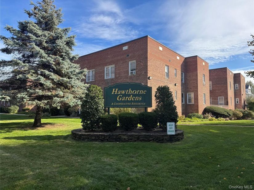 159 Smith G8, Freeport NY 11520