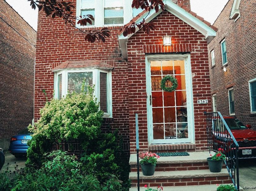 6362 84th Place, Middle Village NY 11379