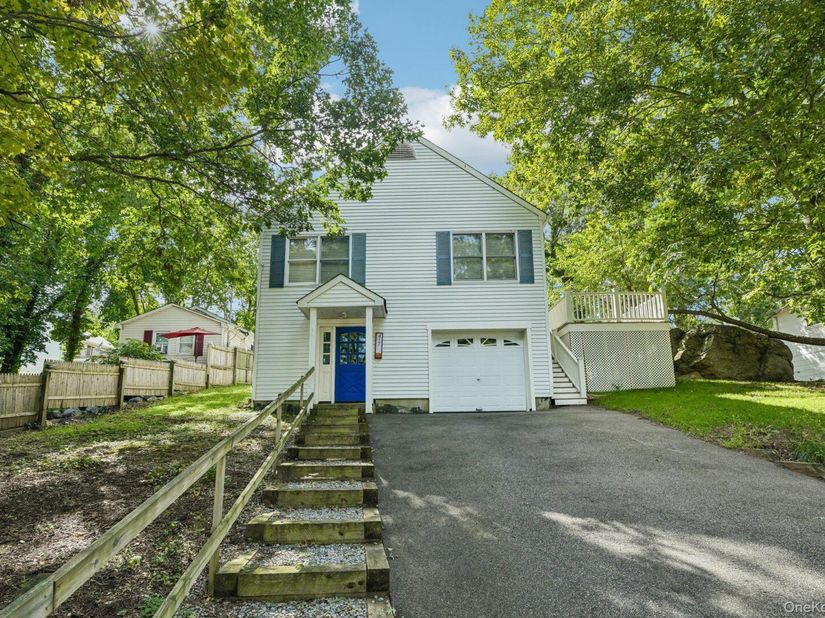 417 Echo Avenue, Sound Beach NY 11789