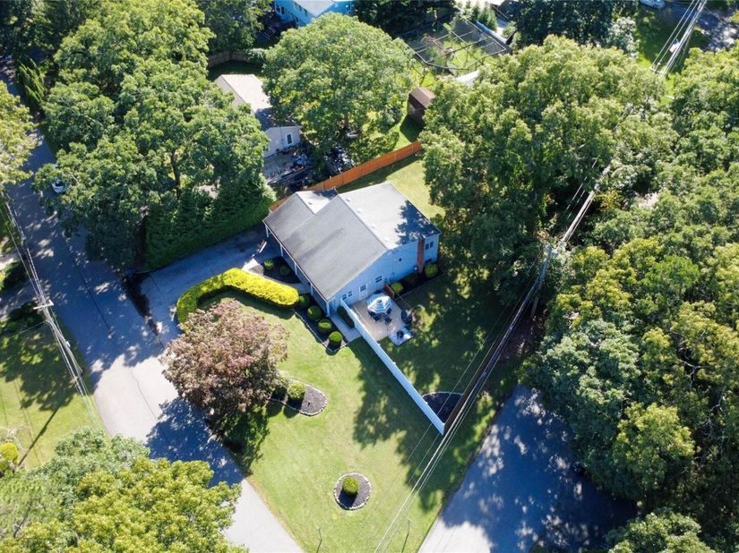 22 Half Moon Pond Road, Ridge NY 11961