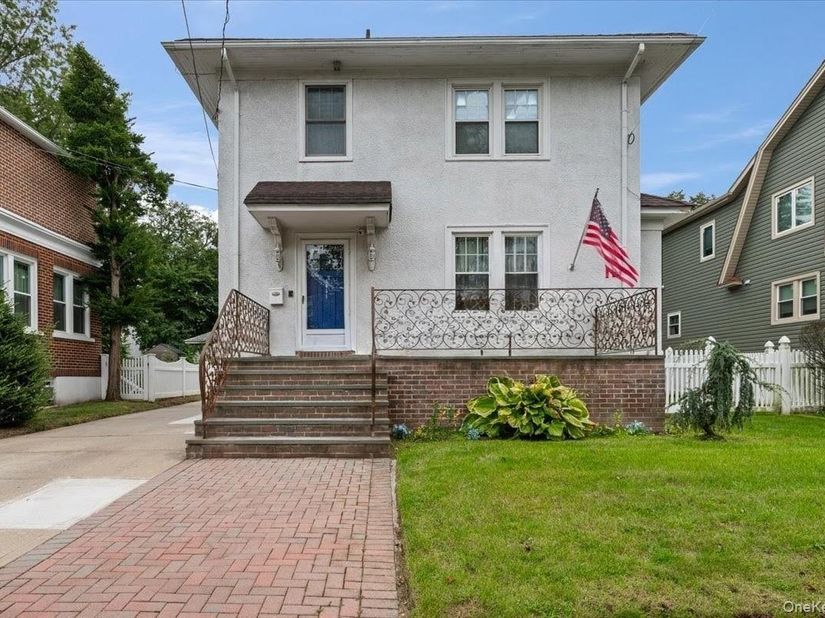 1051 Roselle Place, Woodmere NY 11598