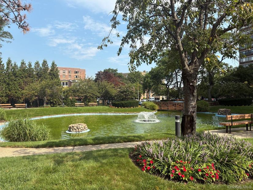 2 Bay Club Drive 10M, Bayside NY 11360