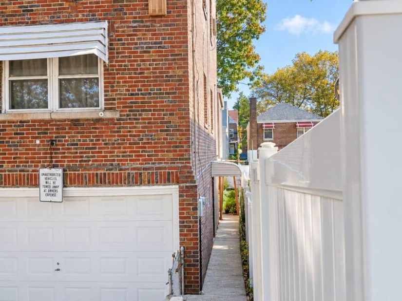 4086 Grace Avenue, Bronx NY 10466