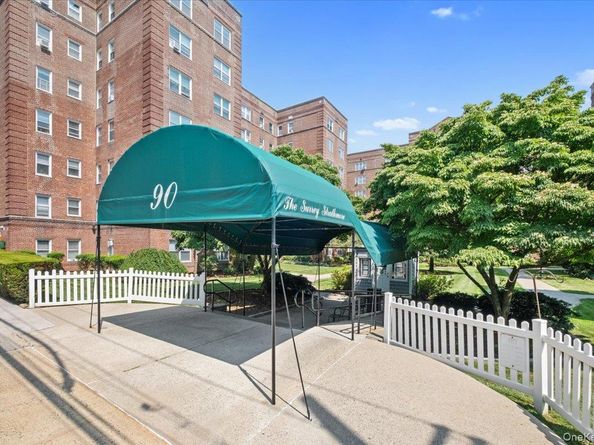 90 Bryant Avenue 2B Dorset, White Plains NY 10605