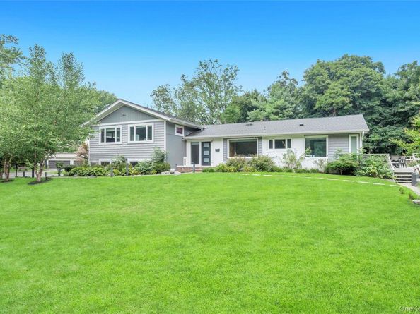 125 Hicks Lane, Great Neck NY 11024
