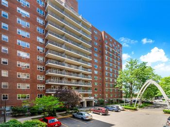 52-30 39th Drive