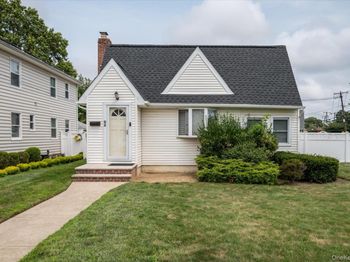 23 Rosebud Avenue