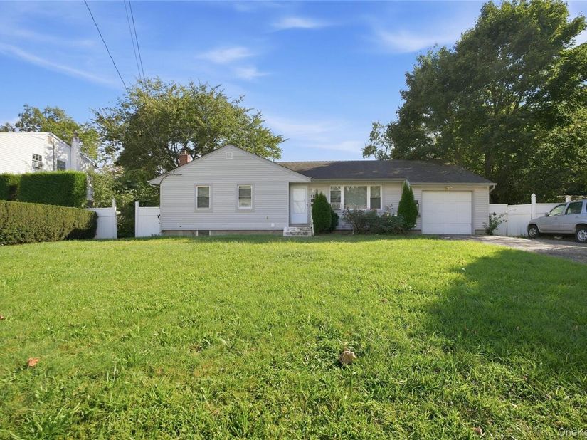 182 New York Avenue, Bay Shore NY 11706