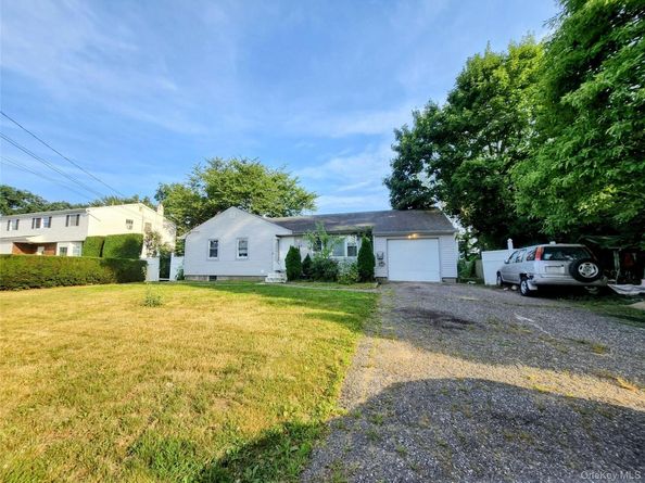 182 New York Avenue, Bay Shore NY 11706