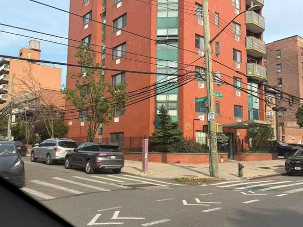 4133 Parsons Boulevard 8A, Flushing NY 11355