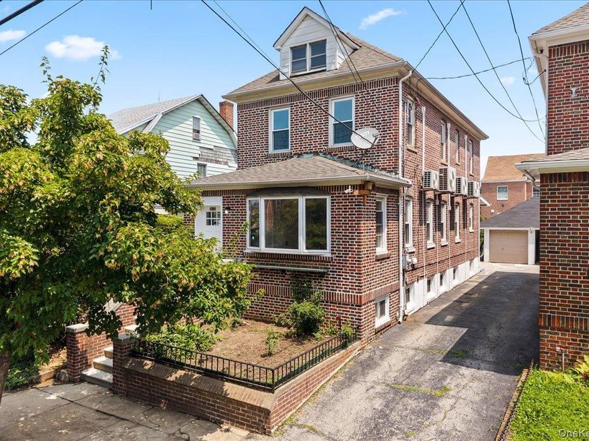 4084 Seton Avenue, Bronx NY 10466