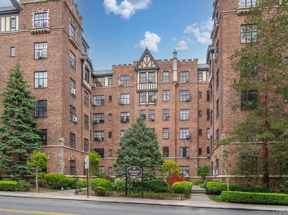 2 Westchester Ave 3N, White Plains NY 10601