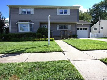 46 Margaret Drive E