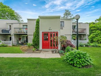38 Richmond Boulevard