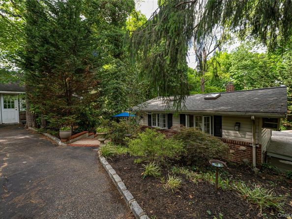 49 Elwood Road, Northport NY 11768