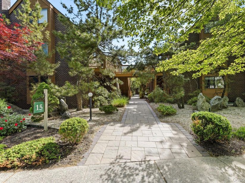 15 Greenridge Avenue 3, White Plains NY 10605