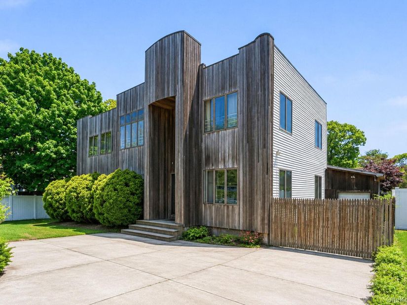 46 Brushwood Drive, Shirley NY 11967