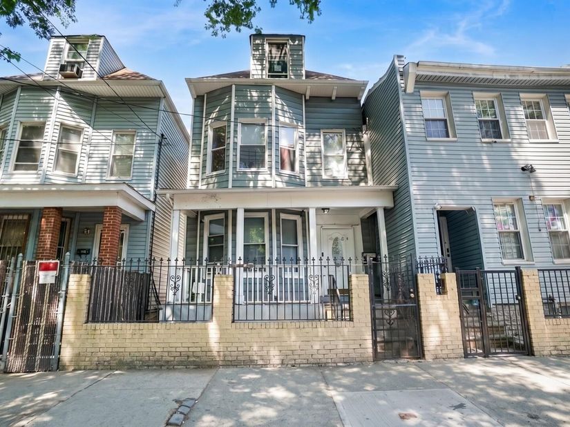 2661 Briggs Avenue A, Bronx NY 10458