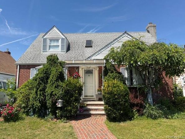231 Dorchester Road, Garden City NY 11530