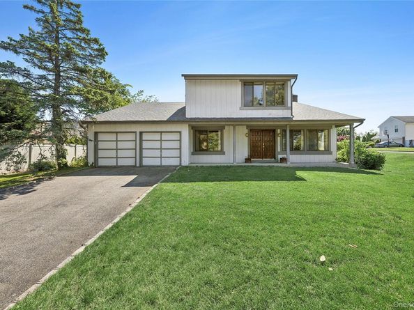 7 Stirrup Lane, Glen Cove NY 11542