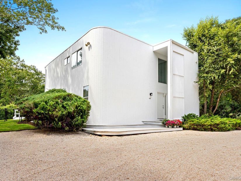 40 Peacock Path, East Quogue NY 11942