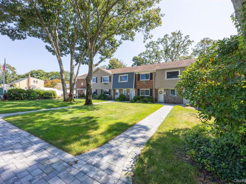40 W 4th Street 7, Patchogue NY 11772
