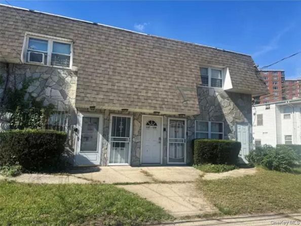 137-14 167th Street A, Jamaica NY 11434